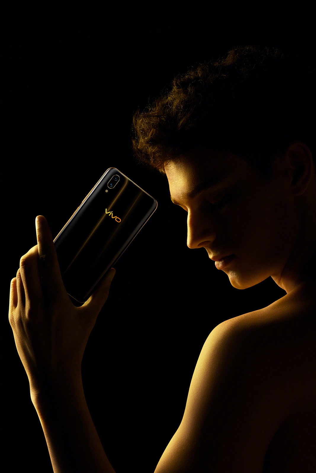 鹿晗的加入代言,时尚的质感再次飞跃,鹿晗与vivo再次登上国内顶级一线