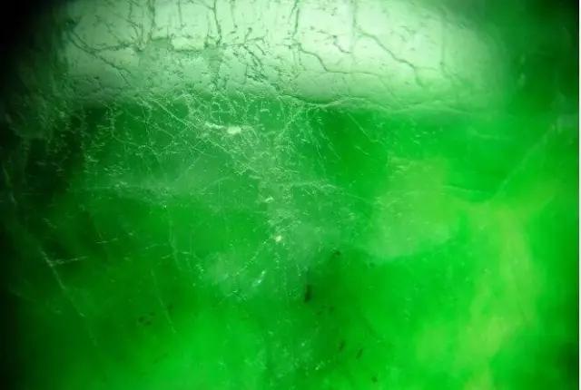 有这些网纹理的翡翠一文不值,怕入坑的朋友快来看看!