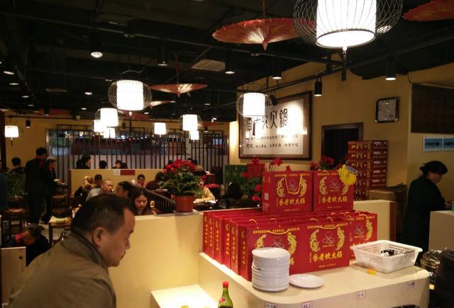 重庆这家火锅店刚开业就天天爆满,究竟有什么魔力?
