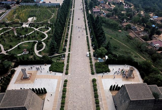 无人机航拍乾陵全景!