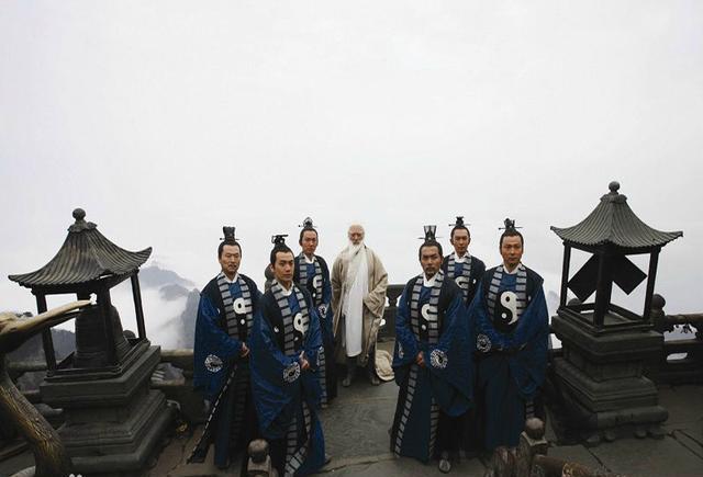 赏读《春日偶成》:明年的春天,你会偷得浮生半日闲吗