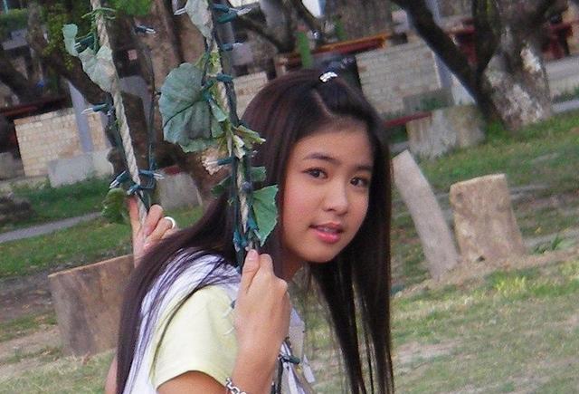 《星苹果乐园》女主,曾是"童颜教主",如今堕落成整容网红|张芯瑜|星