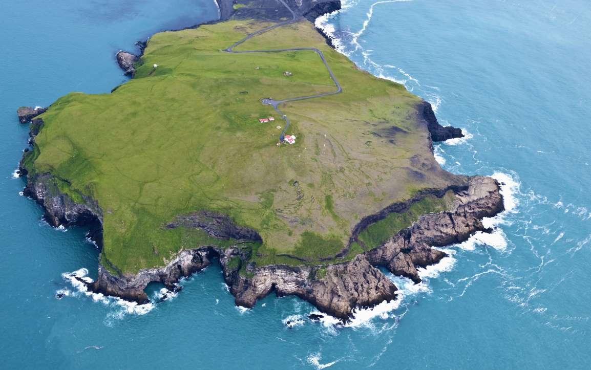 世界上最遥远的海岛度假, 宁静而秀美