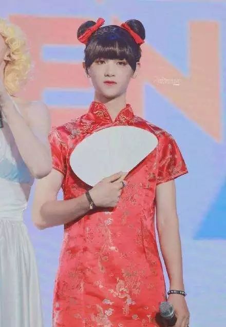 ninepercent女装美翻天朱正廷妖艳十足justin乖巧似软妹