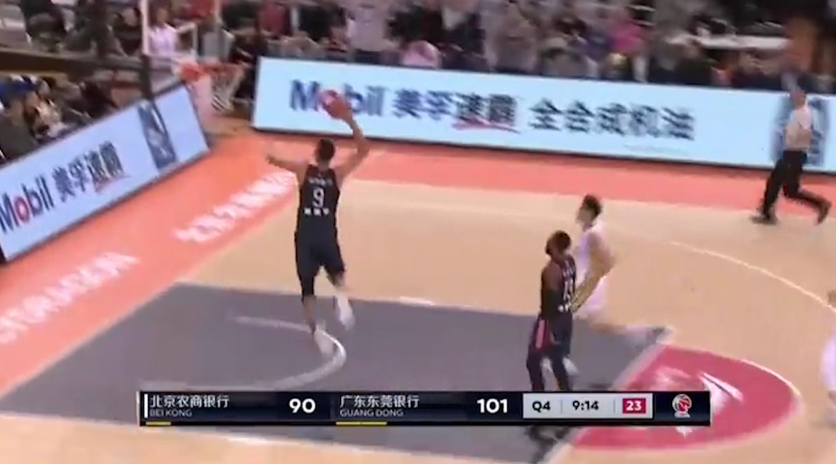 易建联CBA生涯10佳球,联盟第一人,大哥还是那