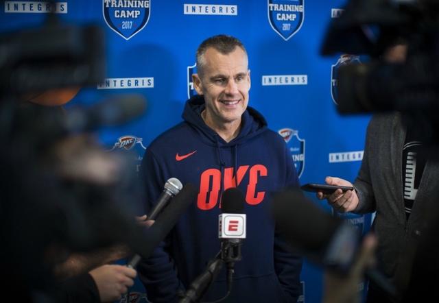 像施耐德这样的冷面教练,能在团队篮球与巨星篮球之间游刃有余切换的