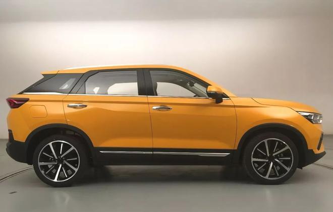 新车 正文 t77的价格预计在13万到19万之间,这很可能瞄准了一汽大众的