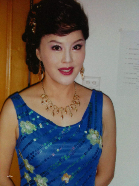 评书大师单田芳病逝为报恩娶年长8岁妻子58岁丧偶后一直单身