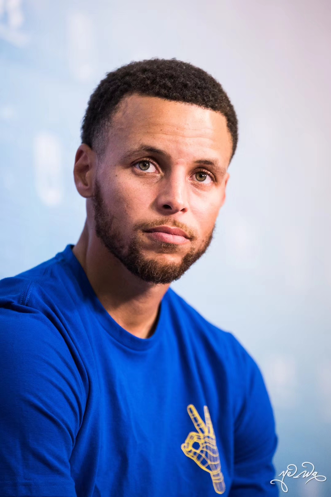 来一波库里中国行的帅照!库蜜们头像可以换起来了