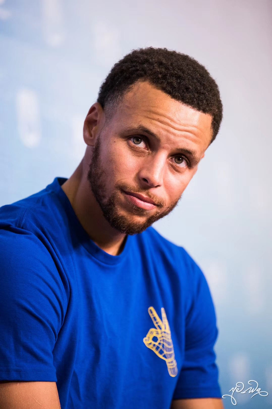 深夜福利来一波库里中国行的帅照库蜜们头像可以换起来了