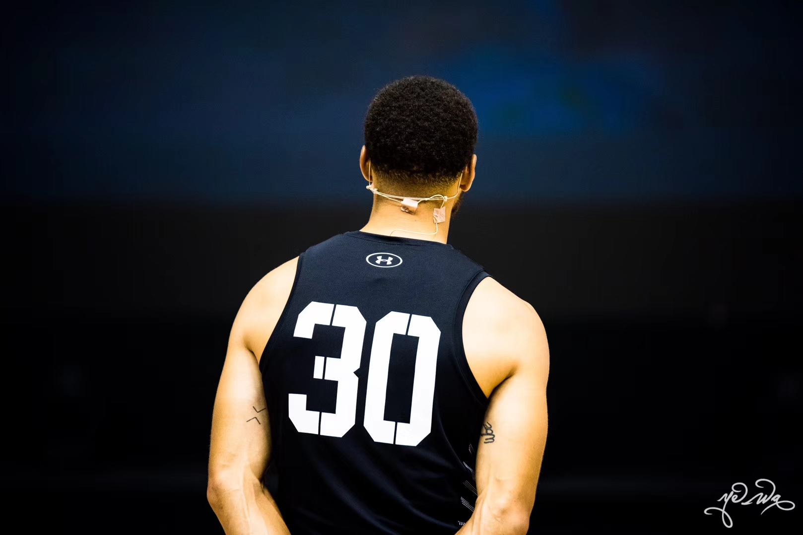 来一波库里中国行的帅照!库蜜们头像可以换起来了