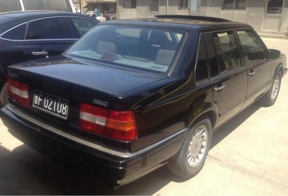 20多年前的沃尔沃960,当年堪比大奔,重点是车牌比车还稀有