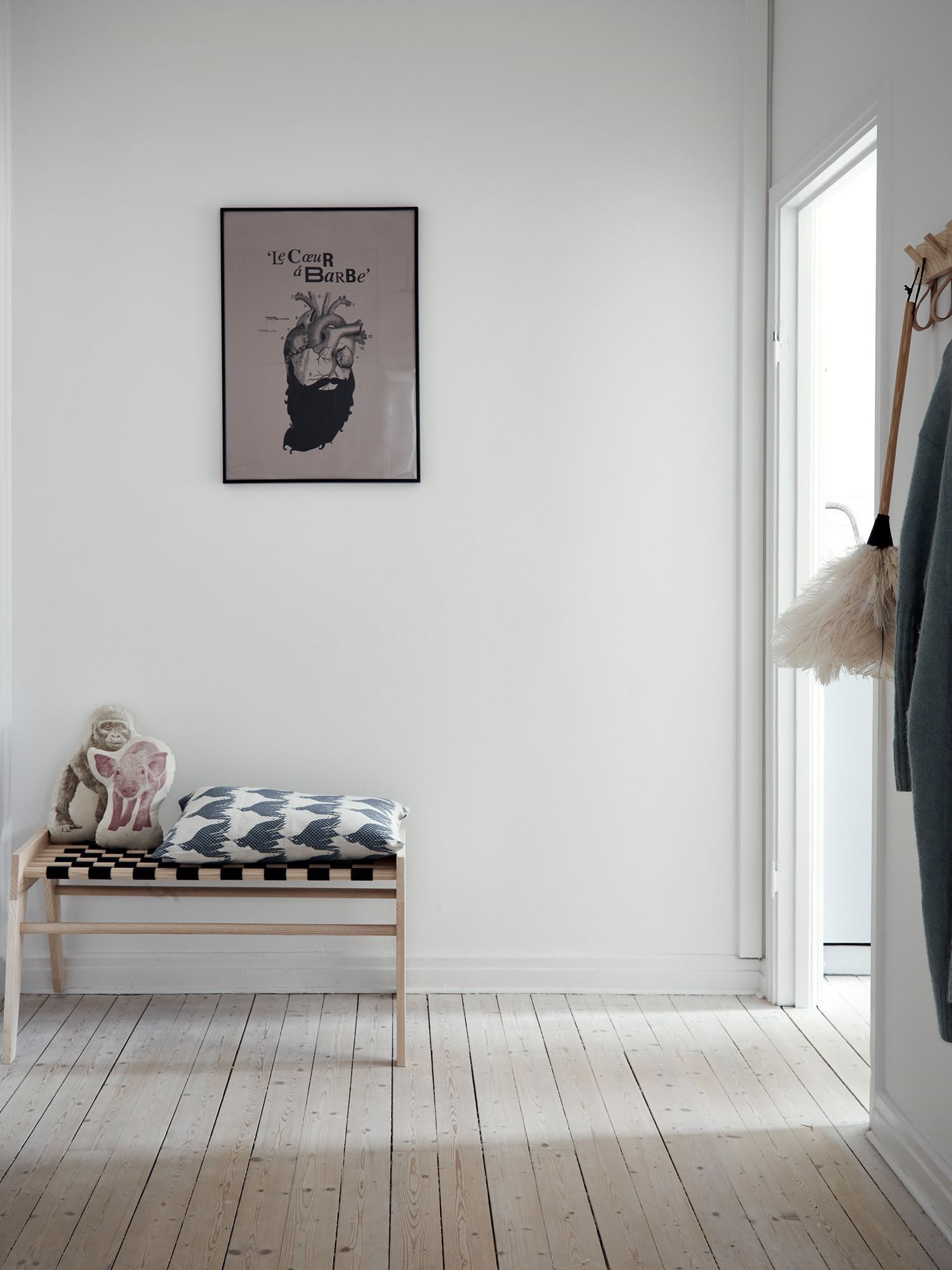 北欧乡村风格 | 白色水洗硬木地板和布艺材质,独特的复古清新