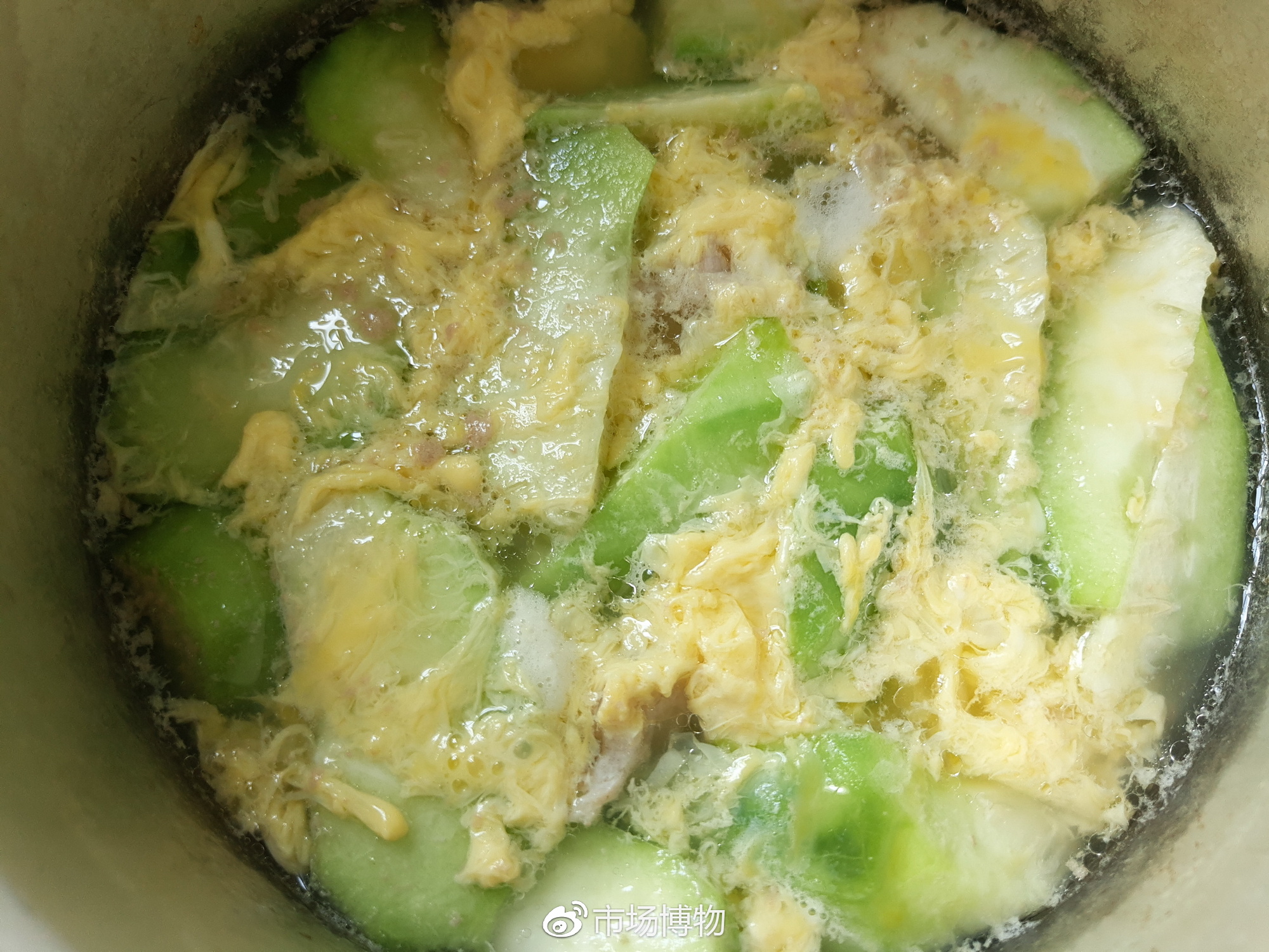 粤菜里,胜瓜(广东丝瓜)和水瓜(圆丝瓜),地位不可相提并论