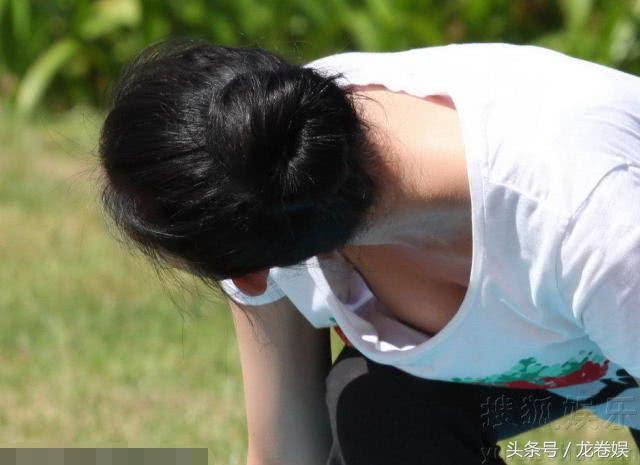 黄渤与林志玲做瑜伽!林志玲弯腰时,都为黄渤的表现点赞!