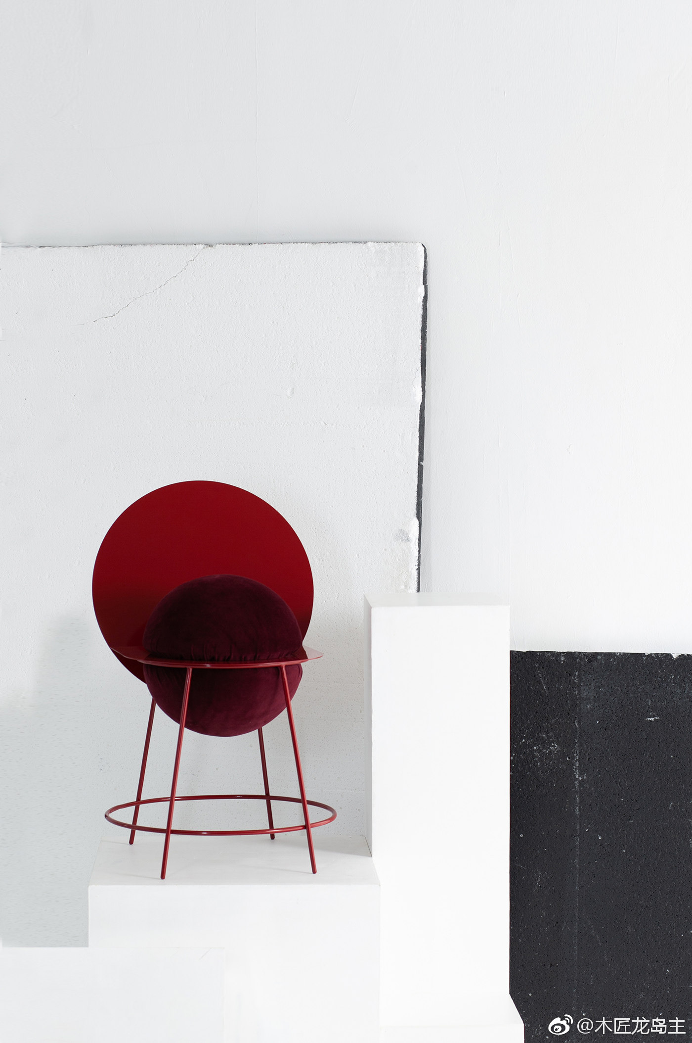 普鲁恩椅创造椅子的主要灵感来源是el lissitzky发明的概念设计系统