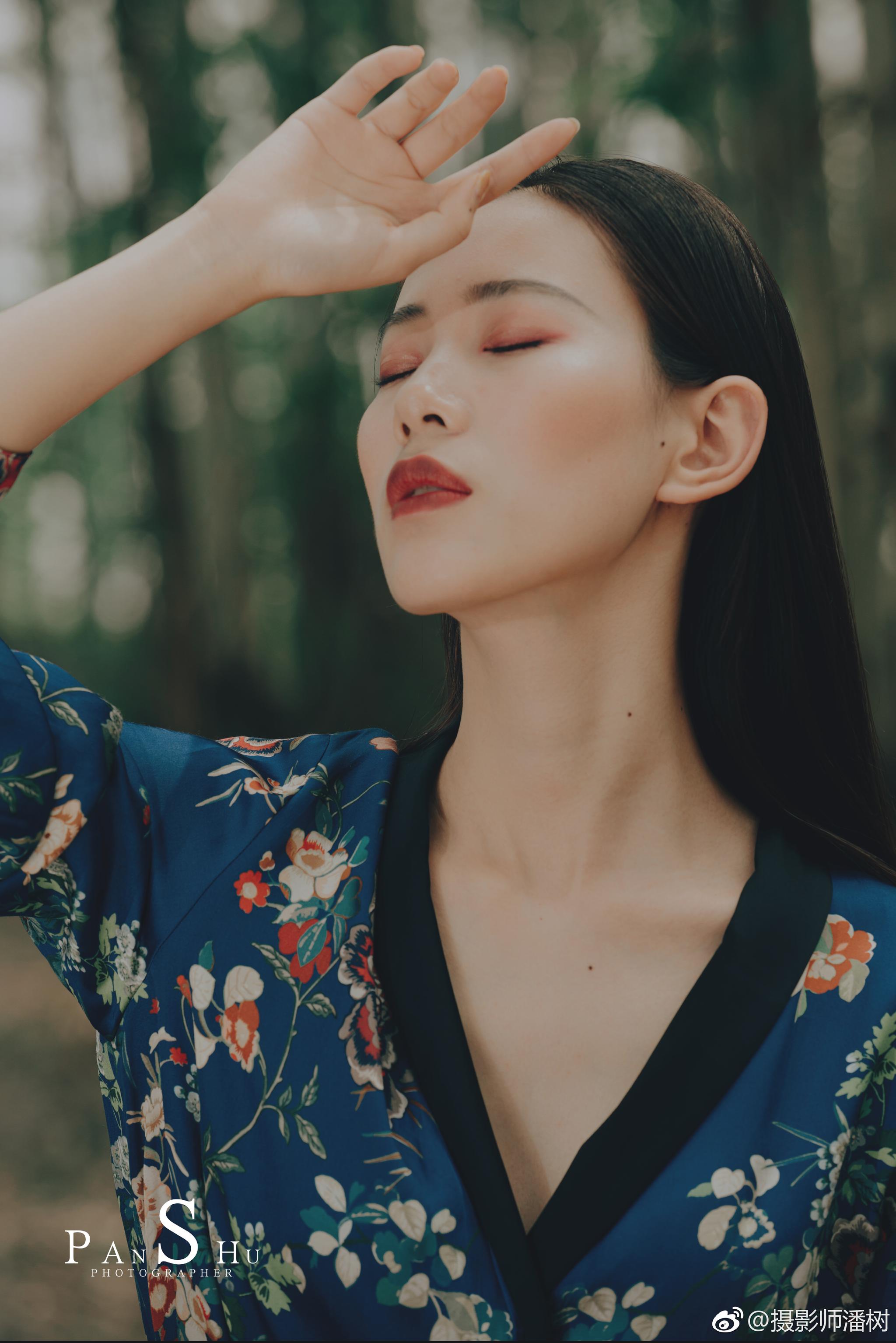 萍萍去年的一组片子,重新换个味道,自然很喜欢