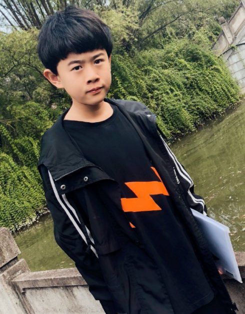 程天赐2006年生于北京,9岁开始演戏,迄今已有近20部作品,代表作有