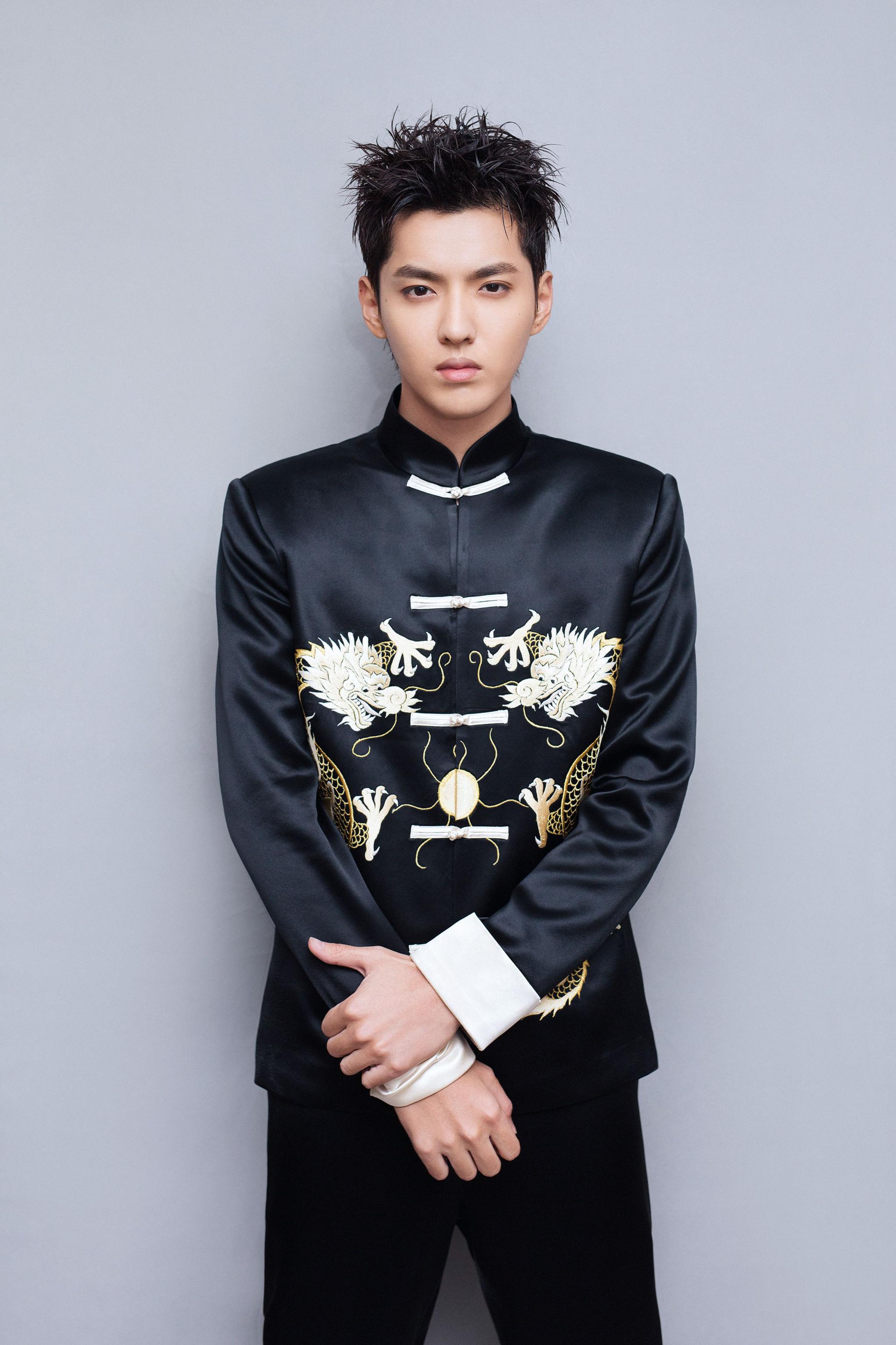 上合电影节吴亦凡高清图有像我一样喜欢他的请点赞