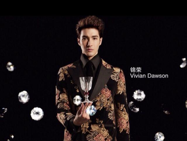 锦荣和新模特女友爱得火热,前女友蔡依林自曝要找老公了