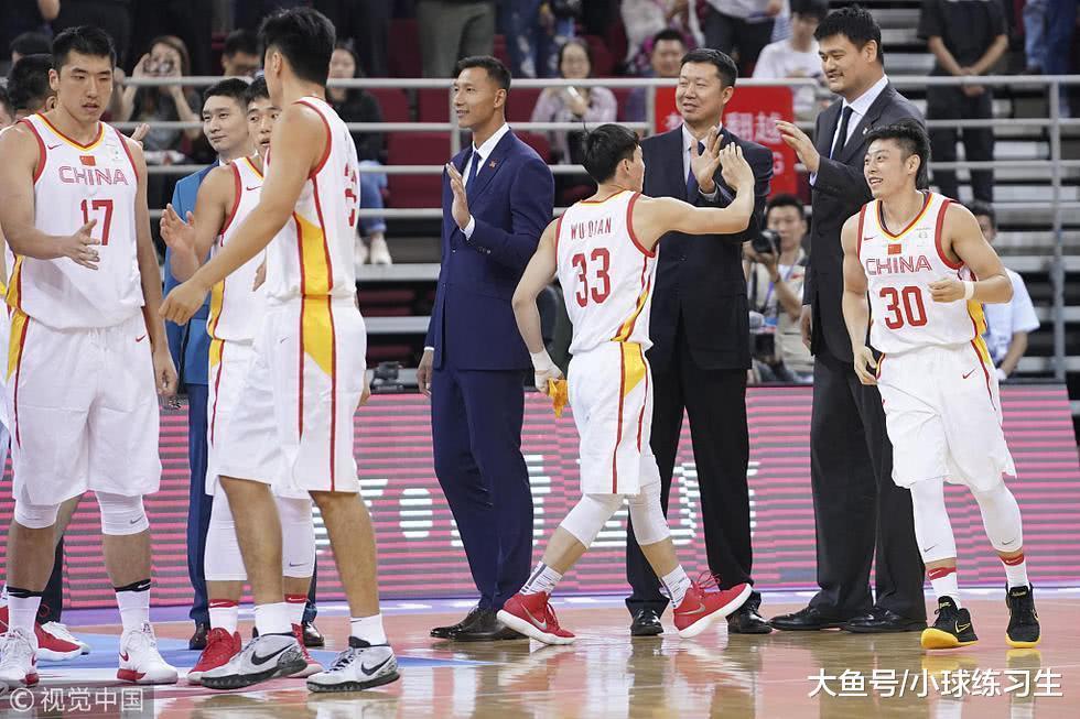 韩德君化身功夫熊猫, 强硬表现打成2 1, 引得姚明笑哈哈!