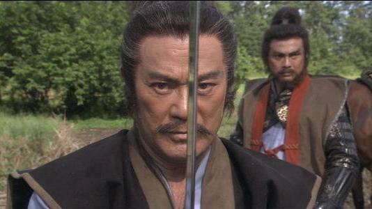 菩萨"的批命,他抚养了聂风和步惊云,后来又因为"泥菩萨"一句"成也风云