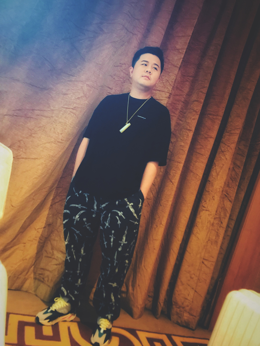 王戈亮相《动物世界》首映发布会 船上"好兄弟"现场重新组局