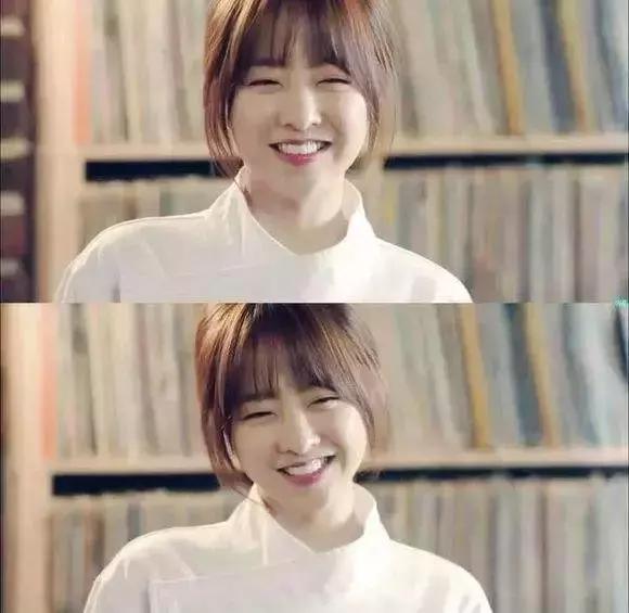 身高158, 多次合作当红男神的她, 却是韩国公认的犬系女友