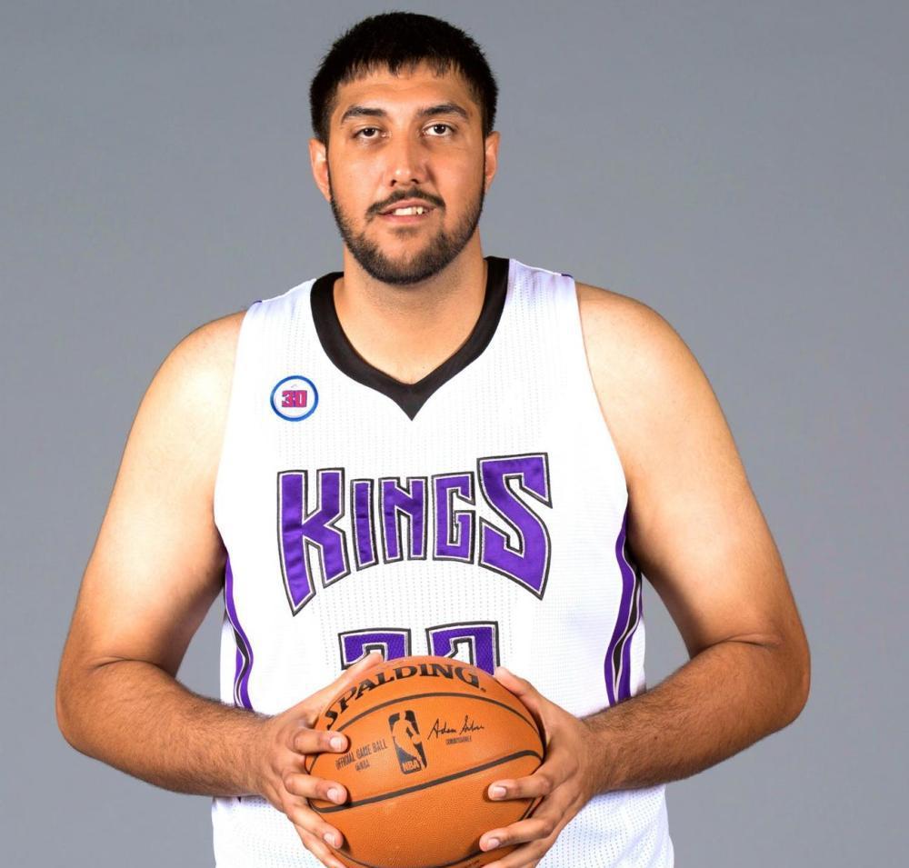 出生于多伦多,在布兰普顿长大的布拉尔,印度血统,在新墨西哥