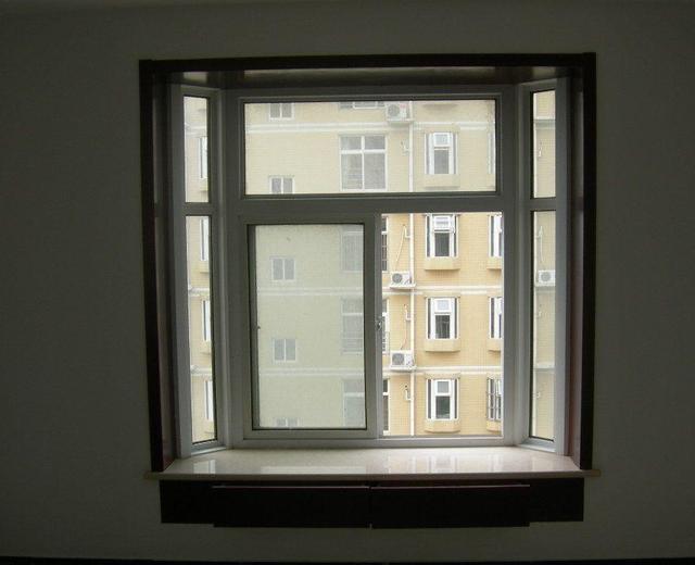 窗户装修万万要装窗套,我家当初没听劝,入住才知道有多坑