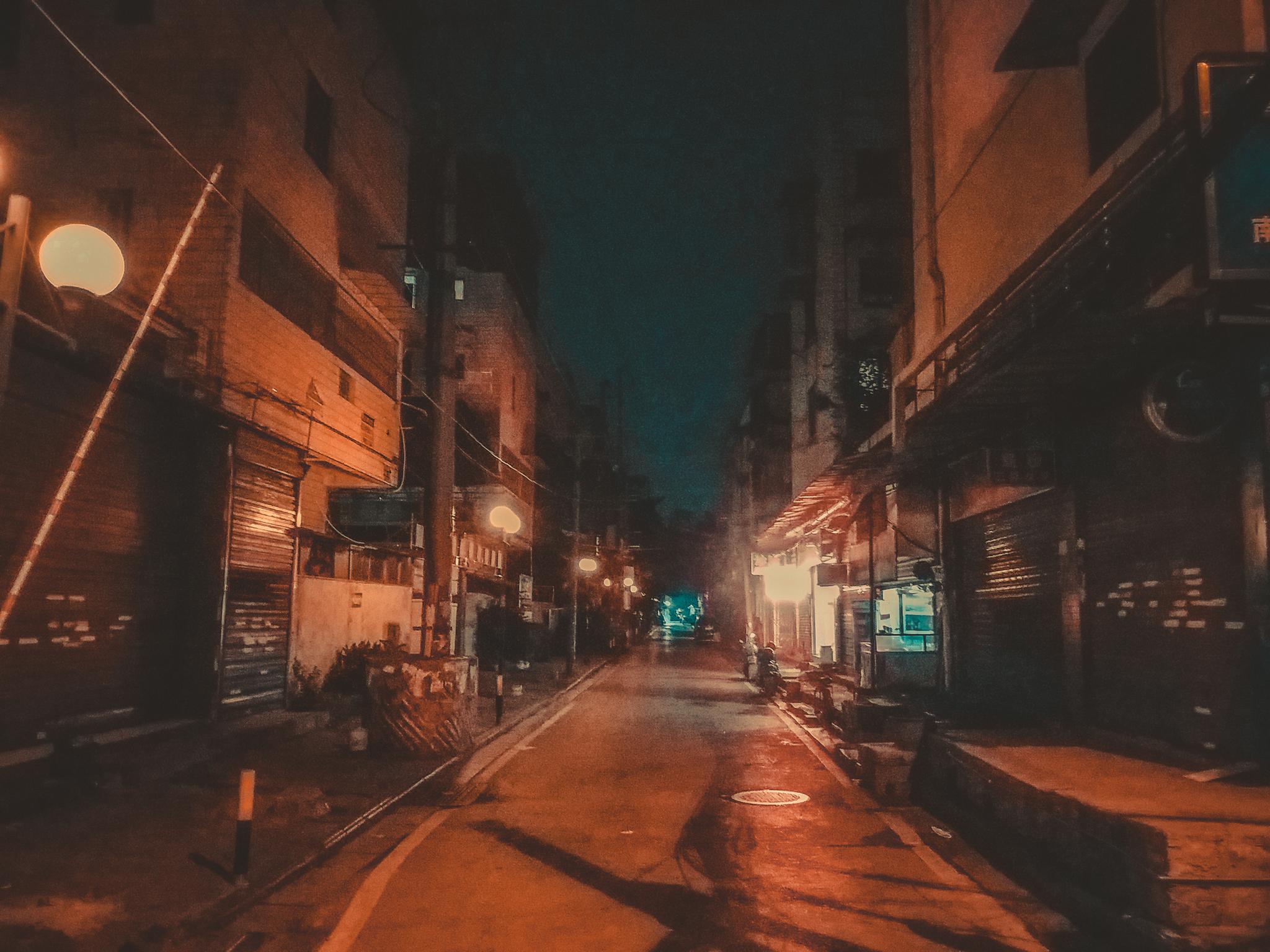 街角有人祝福巷口有人哭|街角_新浪新闻