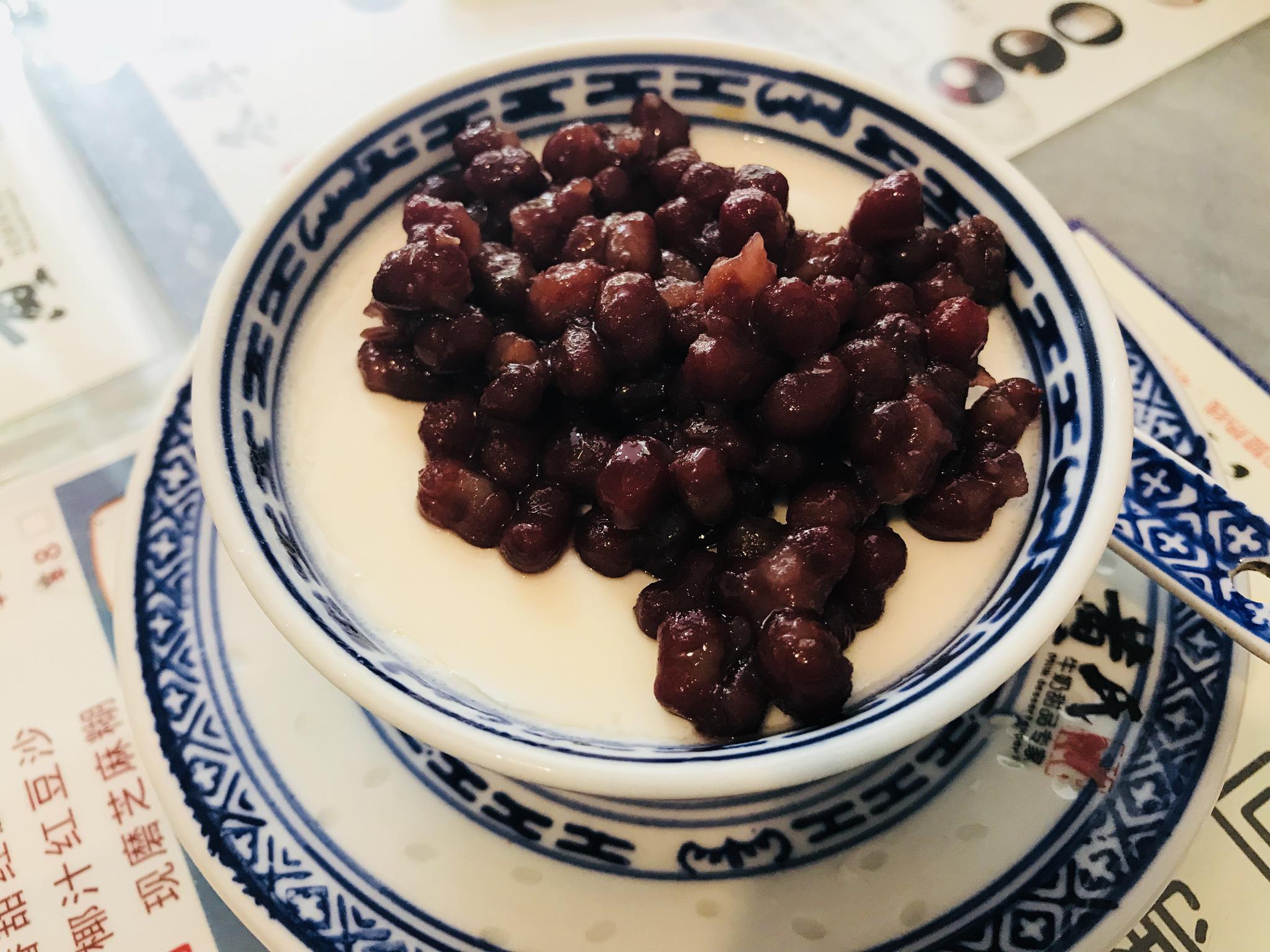 红豆双皮奶 不知名甜点,后面都是萨莉亚点的,好多年没来萨莉亚吃饭了