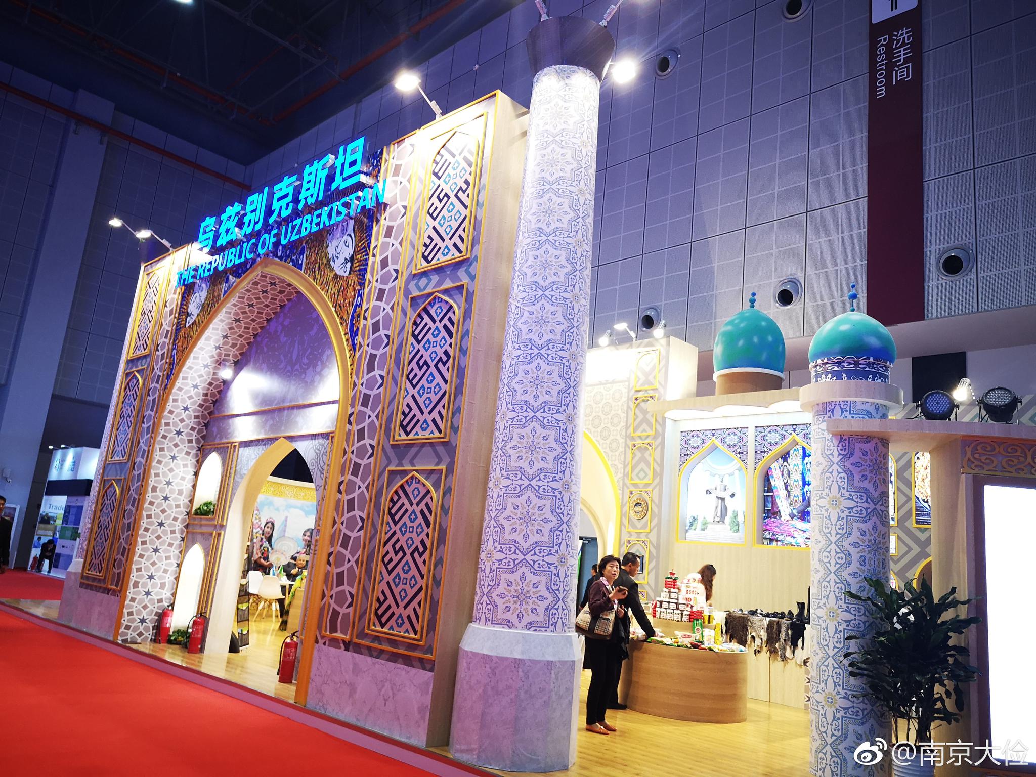 每年春天,中山植物园都会举办欧洲花卉展,其实主角就是郁金香