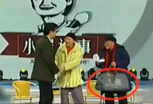 赵本山春晚小品《小崔说事》发生严重失误,内