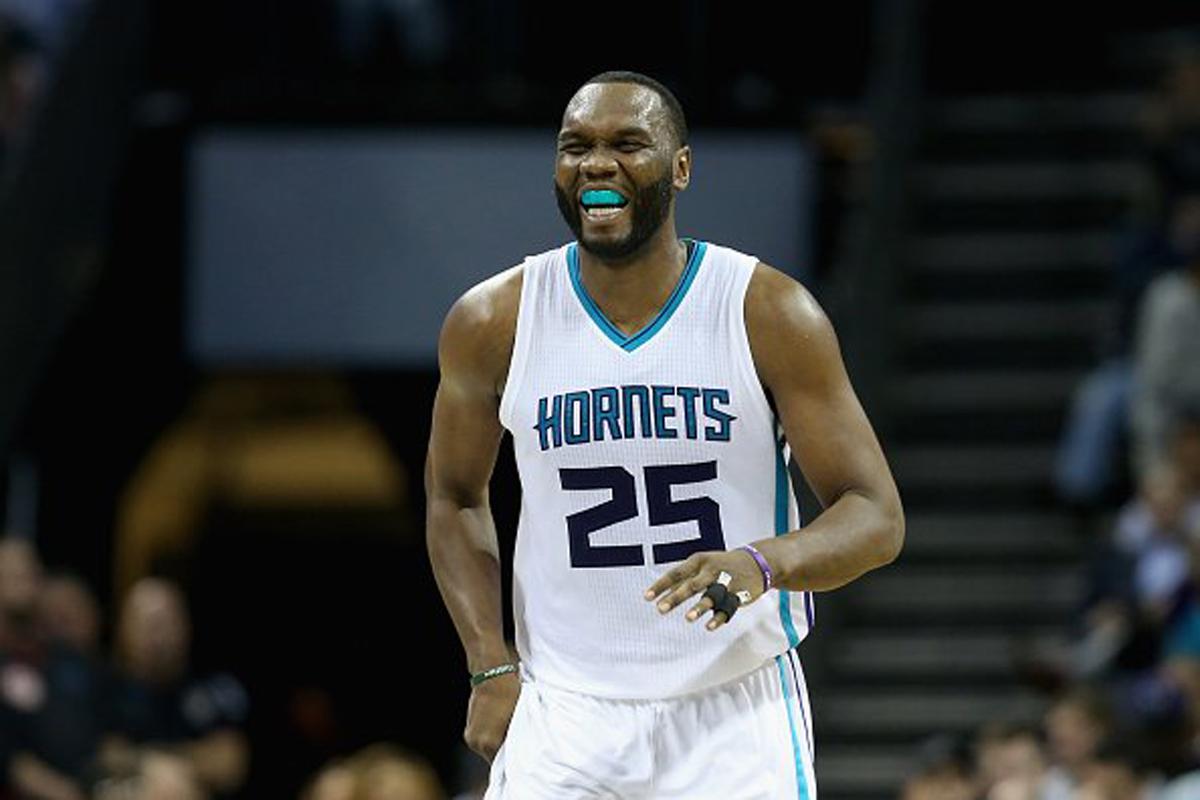 如今加盟新疆男篮取代布莱切|布莱切|新疆男篮|艾尔杰弗森_新浪新闻