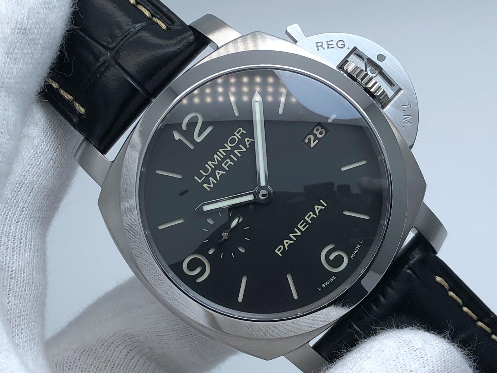 腕表刻度:vs版的复刻p.9000自动上链机芯沛纳海359