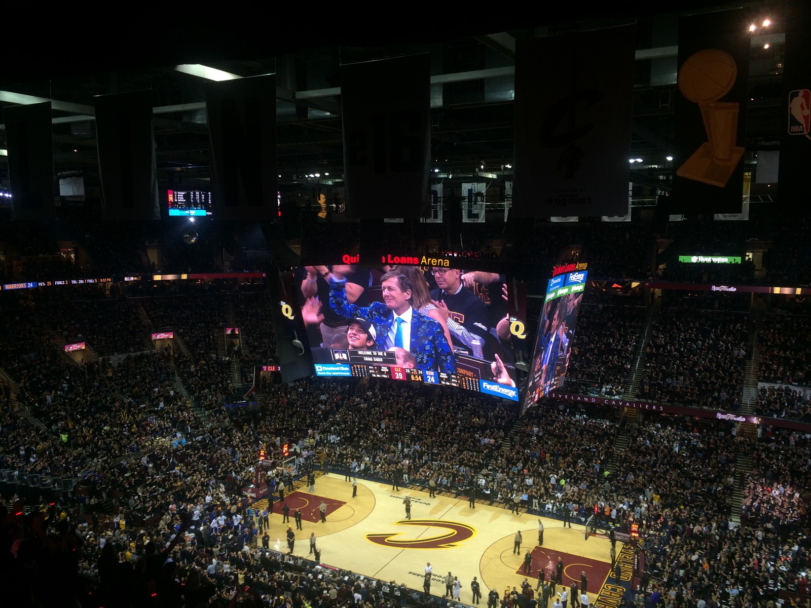 真实的速贷球馆什么样?裤头君独家解密!