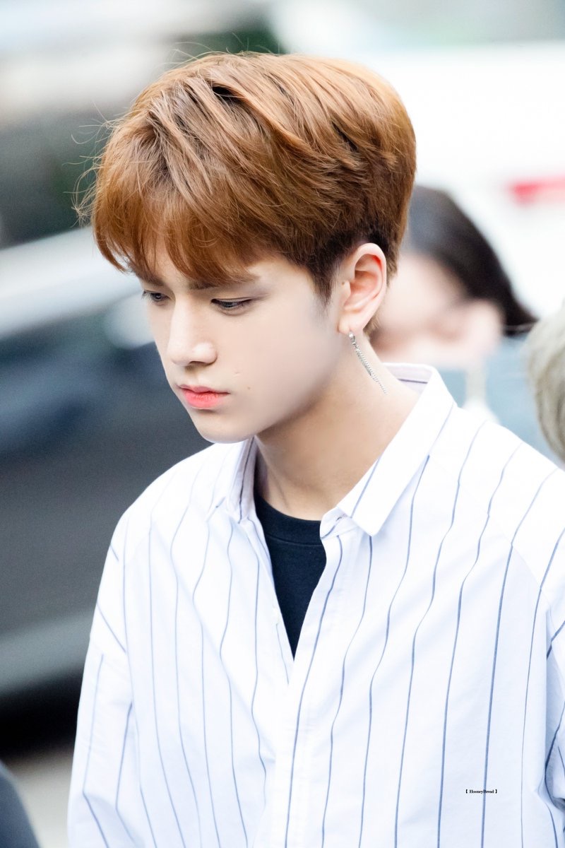 97年的金泳勋也是非常好看了!