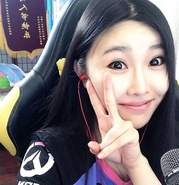 举报阿怡代打之人送宝马和卡宴孝敬父母, 如今已是一线主播