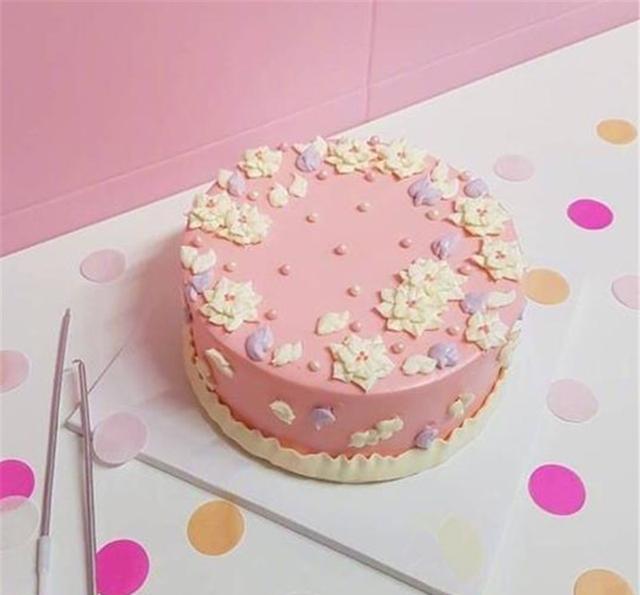 30款极其简单的生日蛋糕收藏了过生日挑一款让蛋糕师傅给你做