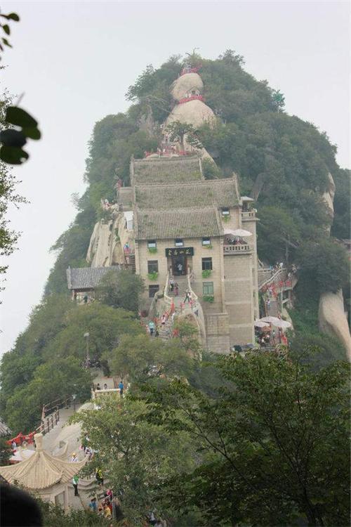 金庸笔下笑傲江湖中的华山思过崖