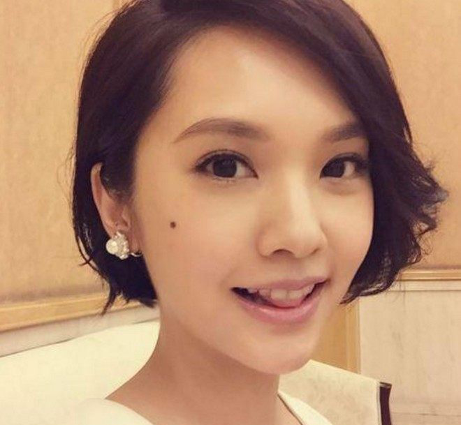 那些脸上有痣的女星你最喜欢谁,当初的我最喜欢最后一个_新浪看点