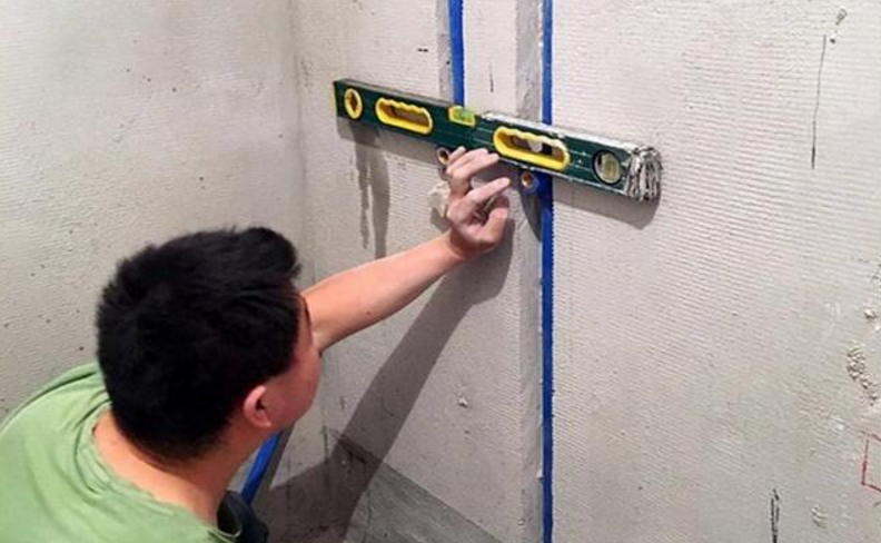 淋浴花洒安装到一半,师傅却说:安装不下去了,这太坑人了