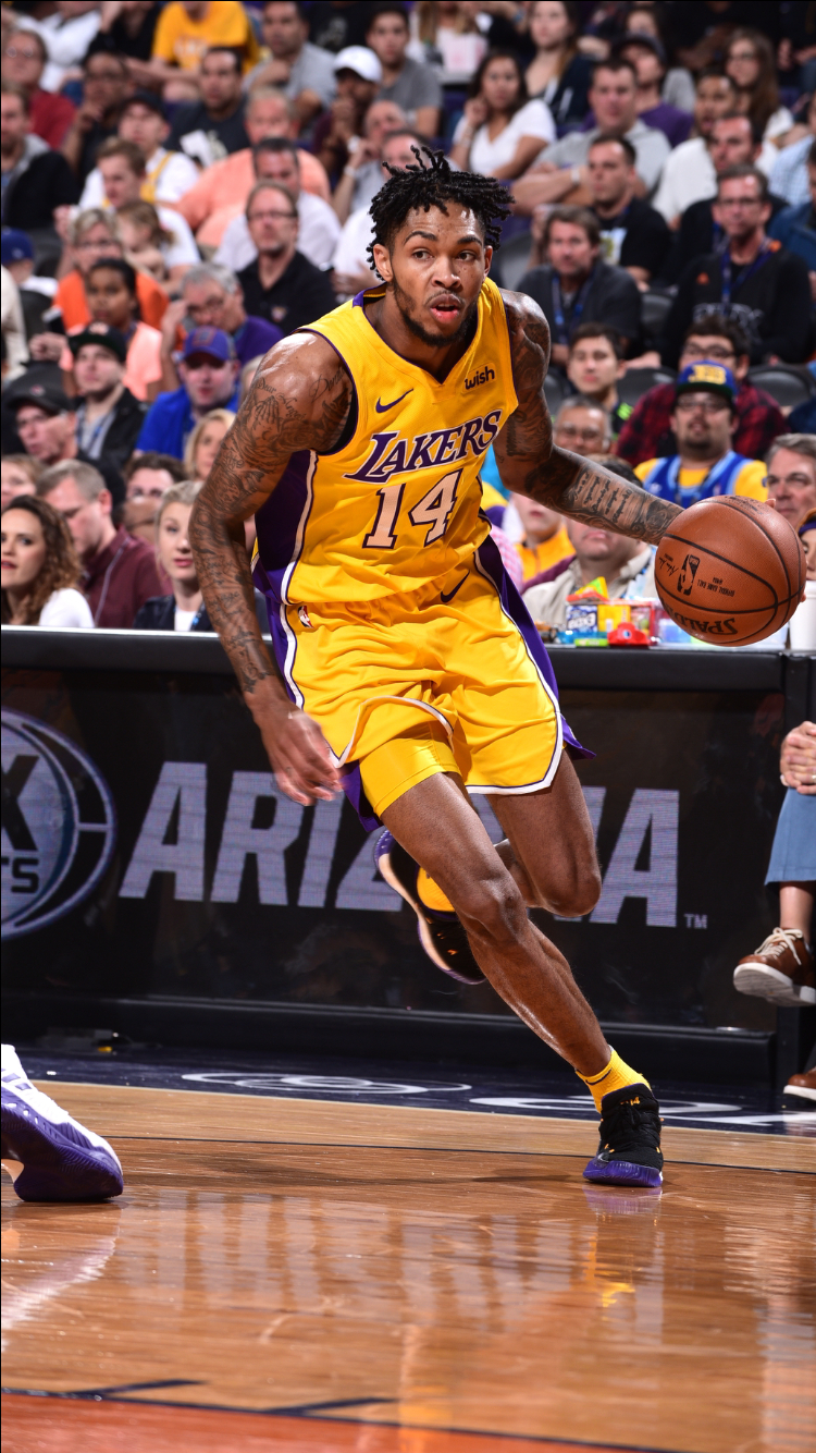 比斯利加盟湖人比斯利签约湖人b/r恶搞 比斯利加盟后, 是这样的