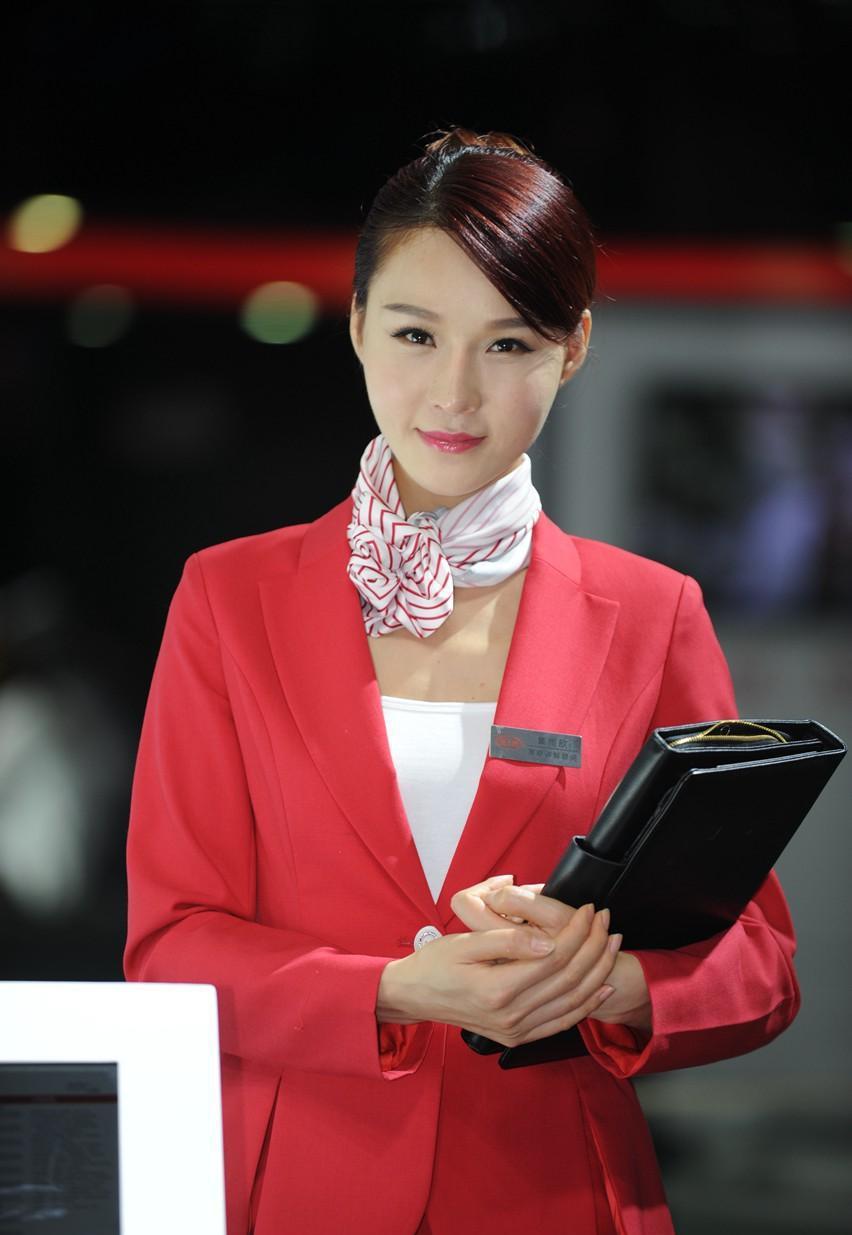 谁说上海车展无美女礼仪模特傻傻分不清上