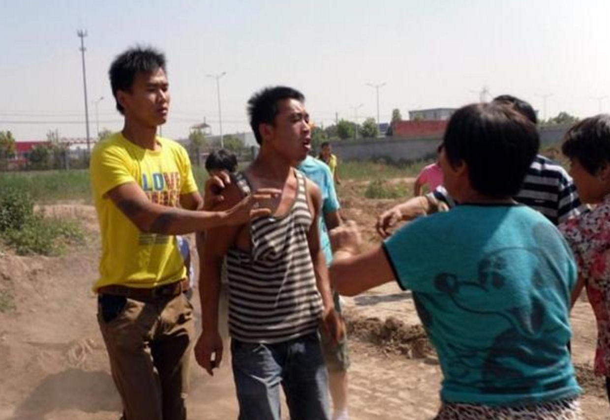 村干部经"海选"为何仍有村霸,专家反问农民,老农这句话很扎心