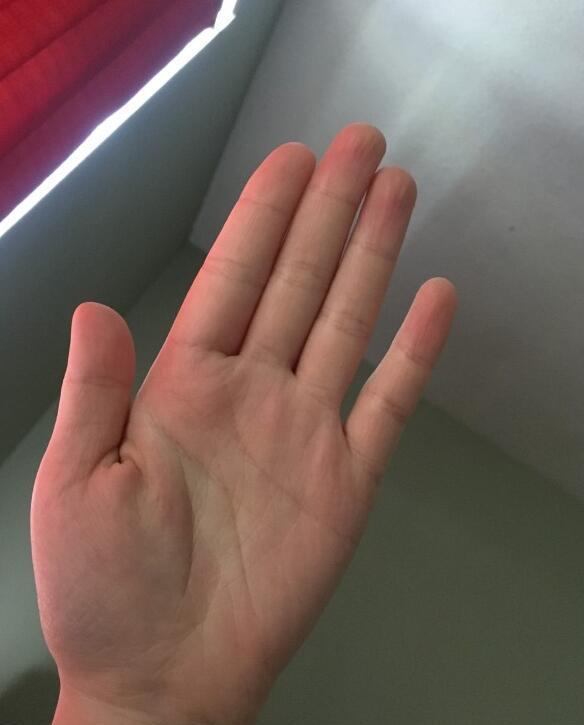 都说手掌大的人有福气真的是这样吗手小的人怎么看