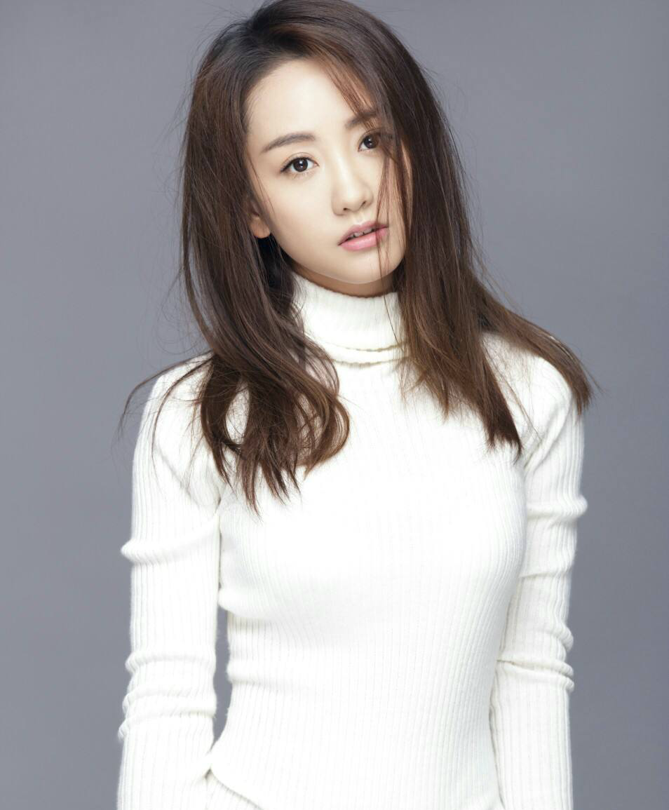 杨蓉最不舍得删的照片,第4张是多少人的壁纸啊