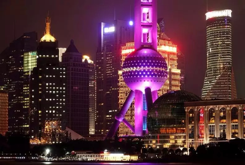 性能全面,索尼黑卡RX100VI行摄体验