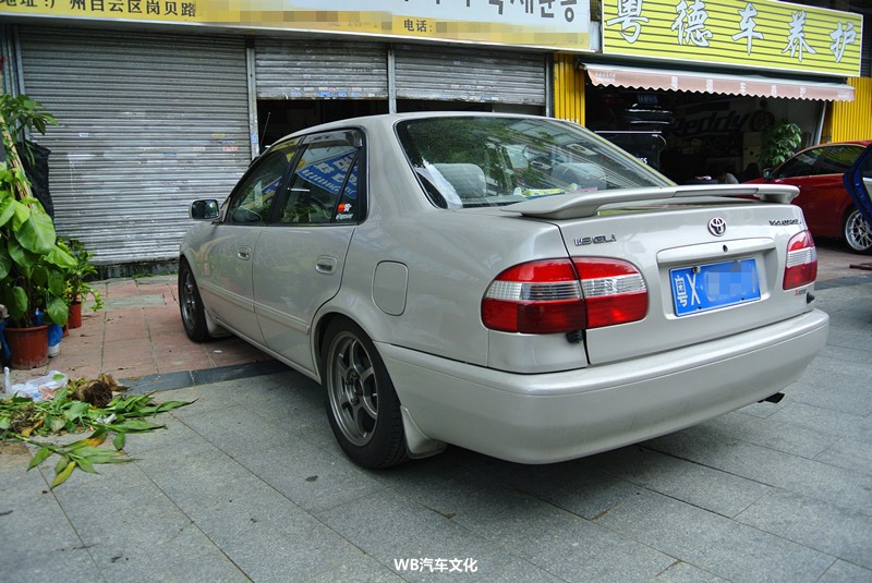 丰田corolla ae111 levin